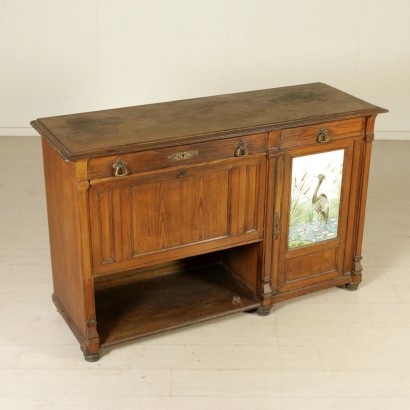 di mano in mano, credenza elegante, credenza con anta, credenza con formelle, credenza porcellana, credenza con decori, credenza a giorno, credenza 900, credenza novecento, credenza italia, credenza in rovere