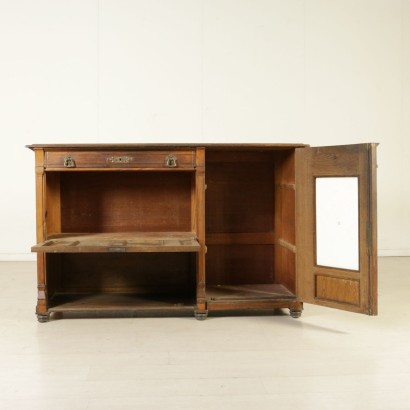 di mano in mano, credenza elegante, credenza con anta, credenza con formelle, credenza porcellana, credenza con decori, credenza a giorno, credenza 900, credenza novecento, credenza italia, credenza in rovere