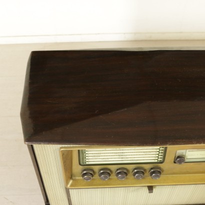 {* $ 0 $ *}, mobile radio, vintage radio, john geloso mobile radio, john jealous, 50's mobile, 50's radio, 50's mobile radio, vintage mobile, modern antique furniture, modern radio