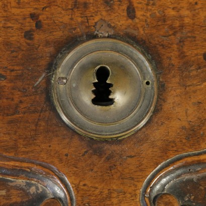 Drop-Leaf Secretaire 18th Century - detail