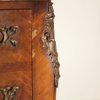 Piccolo secretaire - particolare Piccolo secretaire - particolare