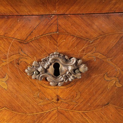 Piccolo secretaire - particolare Piccolo secretaire - particolare