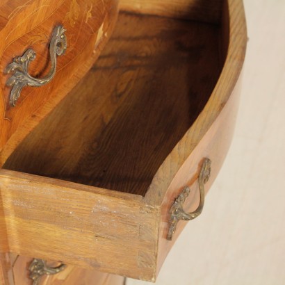 Piccolo secretaire - particolare Piccolo secretaire - particolare