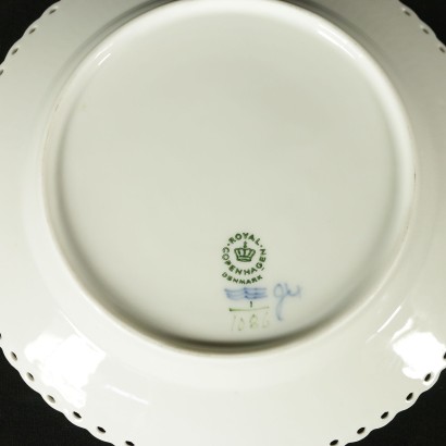 di mano in mano, piatti Royal Copenhagen, piatto Royal Copenhagen, servizio Royal Copenhagen, servizio da dolce Royal Copenhagen, produzione Royal Copenhagen, ceramica Royal Copenhagen