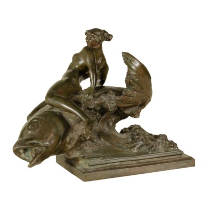 {* $ 0 $ *}, Bronzeskulptur, Mädchenskulptur, Bronzemädchen, Mädchen und Fisch, Fischskulptur, Bronzefisch, Skulptur 900, Bronzeskulptur 900