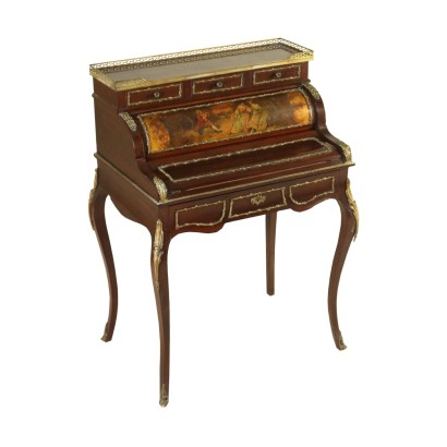 di mano in mano, ribalta dalla linea mossa, ribalta con fregi, ribalta con cornici, ribalta bronzo dorato, ribalta con cassetti, ribalta piano apribile, ribalta antica, ribalta antiquariato, ribalta 900, ribalta novecento, ribalta in mogano, ribalta francia