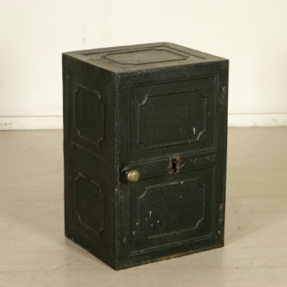 Small safe-iron - particular