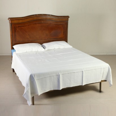 The linen, bed linen, complete with two pillowcases