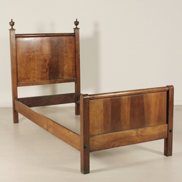 Letto singolo - Letti e testate - Antiquariato - dimanoinmano.it Letto singolo - Letti e testate - Antiquariato - dimanoinmano.it