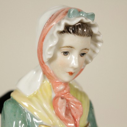 {* $ 0 $ *}, dame avec fille sur le métier à tisser, fille sur le métier à tisser, sculpture en porcelaine, dame sculptée, fille sur le métier à tisser en porcelaine