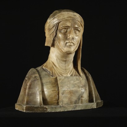 Scultura di busto femminile