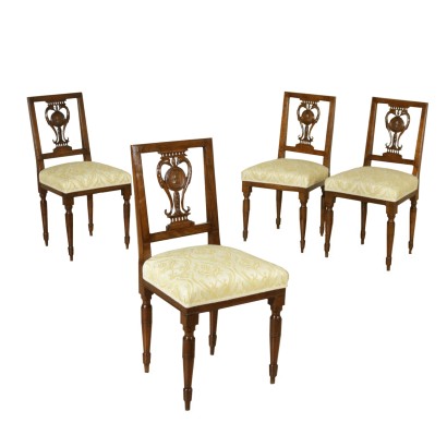 Gruppe von vier Klassizistische stühle
