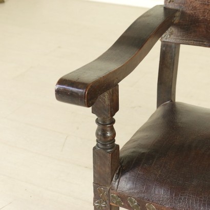 Silla en madera de nogal - detalle