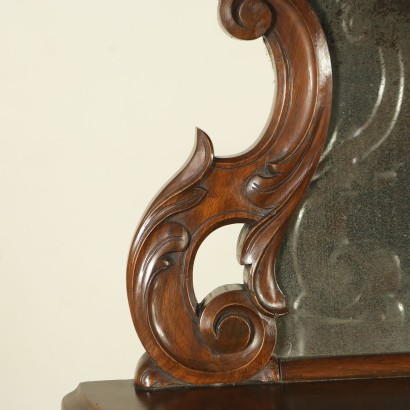Etagere Luigi Filippo - particolare Etagere Luigi Filippo - particolare