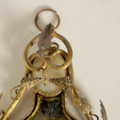 Portaorologio in bronzo - particolare Portaorologio in bronzo - particolare