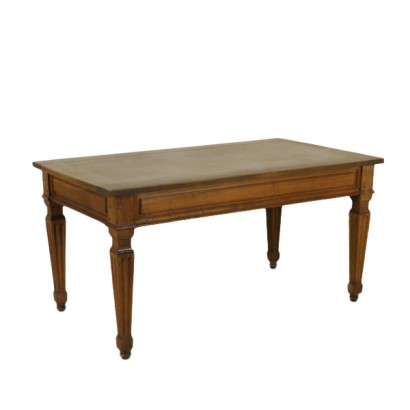 Table neoclassical