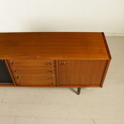 {* $ 0 $ *}, Sideboard 60er, 60er, Vintage-Sideboard, modernes Sideboard, Sideboard mit Türen, Teak-Sideboard, italienischer Vintage, italienisches modernes Design