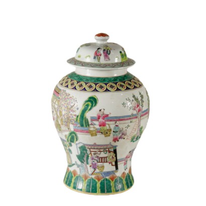 Antiquitäten, Gläser, Glasantiquitäten, antikes Glas, chinesisches antikes Glas, chinesische Vase, Porzellanvase, verzierte Vase, verzierte umgürtete Vase