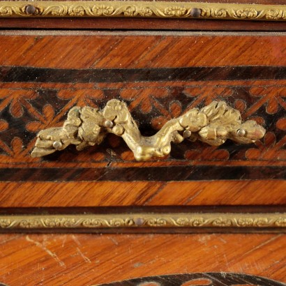 Writing desk with lift - detail