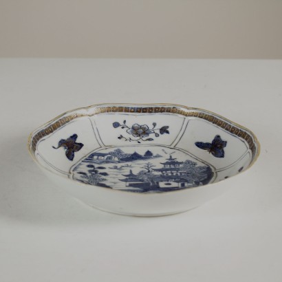 Plate in porcelain