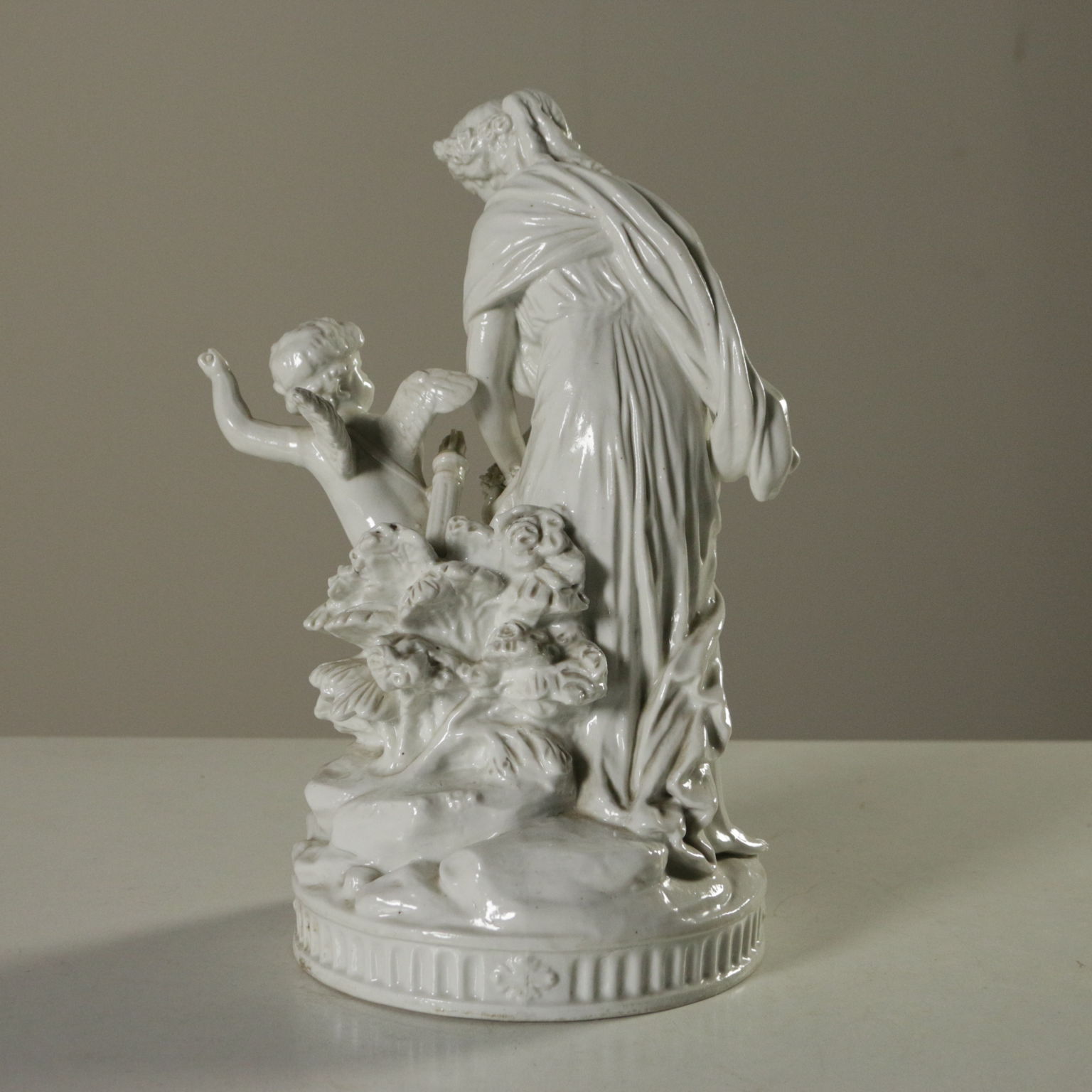Venere e Cupido, Scultura in porcellana, Antiquariato, Ceramiche