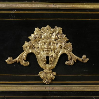 Commode à trois Tiroirs Louis XIV Bronze Placage d'Ebène France '700