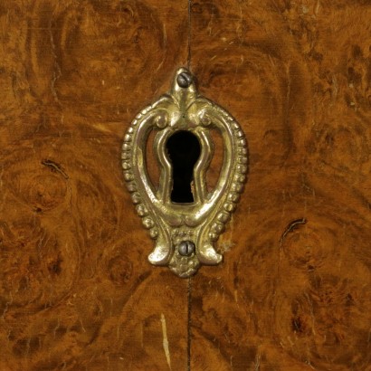 Revival Chest of Drawers with Mirror - detail