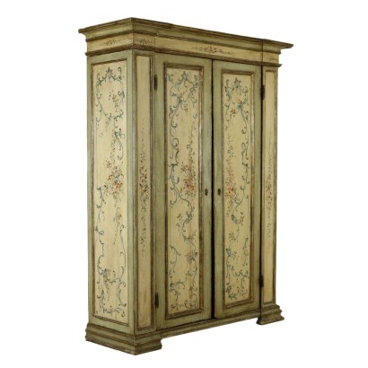 Cabinet lacquered