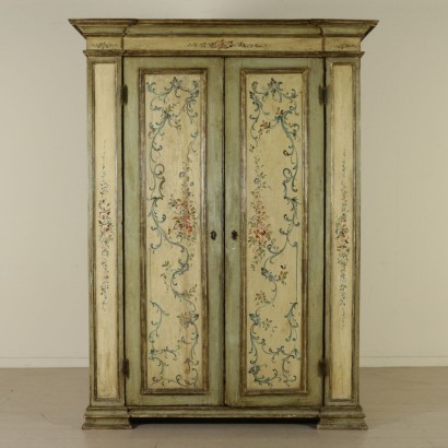 Cabinet lacquered