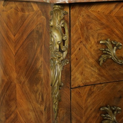 French Late Baroque chest of drawers - detail