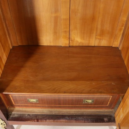 Antiquitäten, Kleiderschrank, Antiker Kleiderschrank, Antiker Kleiderschrank, Antiker italienischer Kleiderschrank, Antiker Kleiderschrank, neoklassizistischer Kleiderschrank, Kleiderschrank des 20. Jahrhunderts