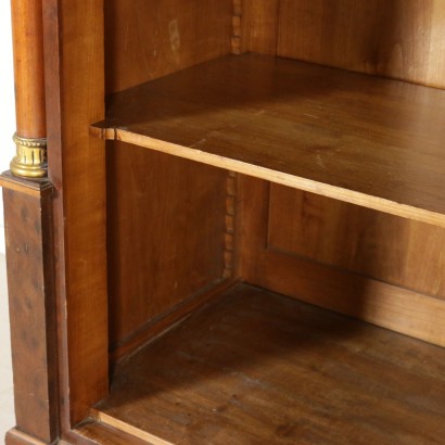 Antiquitäten, Kleiderschrank, Antiker Kleiderschrank, Antiker Kleiderschrank, Antiker italienischer Kleiderschrank, Antiker Kleiderschrank, neoklassizistischer Kleiderschrank, Kleiderschrank des 20. Jahrhunderts