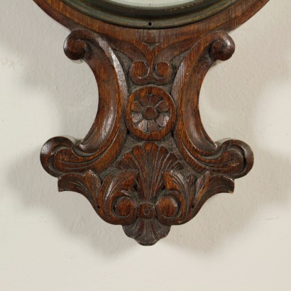 Barometer in holz-detail