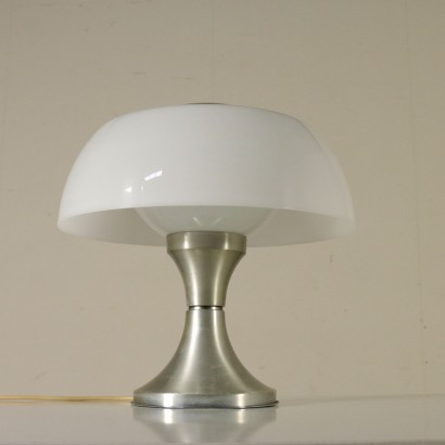 modernariato, modernariato di design, lampada da tavola, lampada da tavola modernariato, lampada da tavola di modernariato, lampada da tavola italiana, lampada da tavola vintage, lampada da tavola anni '60, lampada da tavola design anni 70