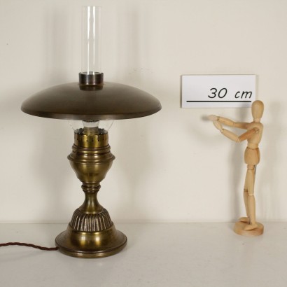 antiquariato, lampada da tavolo, antiquariato lampade da tavolo, lampada da tavolo antica, lampada da tavolo antica italiana, lampada da tavolo di antiquariato, lampada da tavolo del 900.
