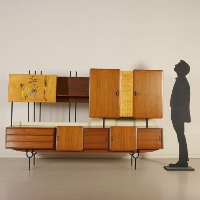 modernariato, modernariato di design, credenza, credenza modernariato, credenza di modernariato, credenza italiana, credenza vintage, credenza anni 50-60, credenza design anni 50-60, mobile soggiorno, mobile soggiorno ad ante battenti e scorrevoli.