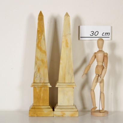 antiquariato, oggetto, antiquariato oggetto, oggetto antico, oggetto antico italiano, oggetto di antiquariato, oggetto neoclassico, oggetto del 800, coppia di obelischi, obelischi.