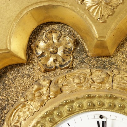 Uhr mit Pendel, Wand-detail