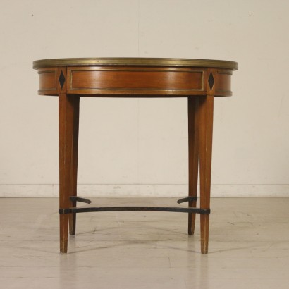 antiques, coffee table, antique coffee tables, antique coffee table, old English table, antique coffee table, neoclassical table, small table of the 900, round table.