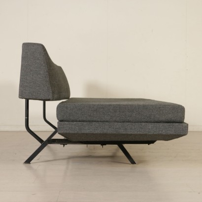 modernariato, modernariato di design, divano, divano modernariato, divano di modernariato, divano italiano, divano vintage, divano anni '60, divano design anni 60, divano trasformabile in letto singolo.