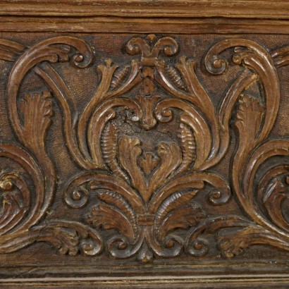 Engraved chest-detail