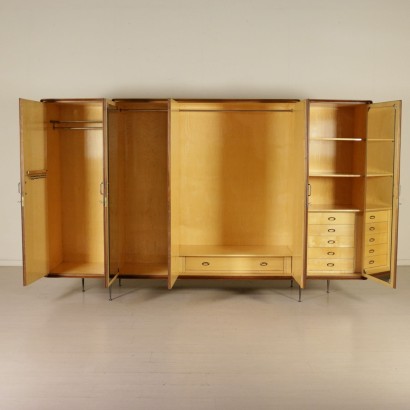 Modern Antik, modernes Design, Kleiderschrank, moderner Kleiderschrank, moderner Kleiderschrank, italienischer Kleiderschrank, Vintage Kleiderschrank, 60er Kleiderschrank, 60er Design Kleiderschrank, Silvio Cavatorta Möbel.