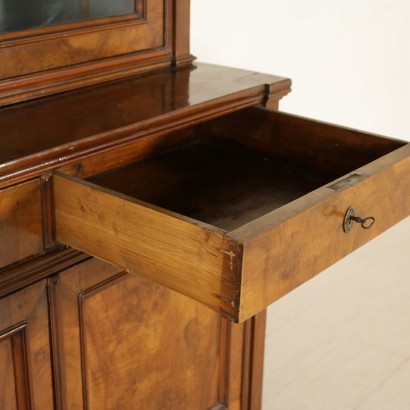 Credenza a Due Corpi - particolare