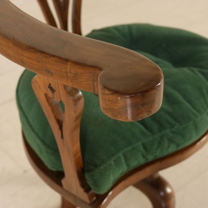 Swivel chair-detail