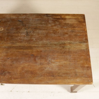 Large dining Table in Walnut-detail