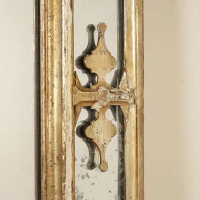 Espejo de estilo neo-Gótico-particular