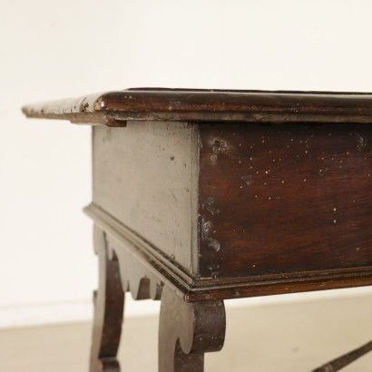 Refectory table-detail