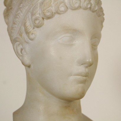 Bust of a Girl-detail