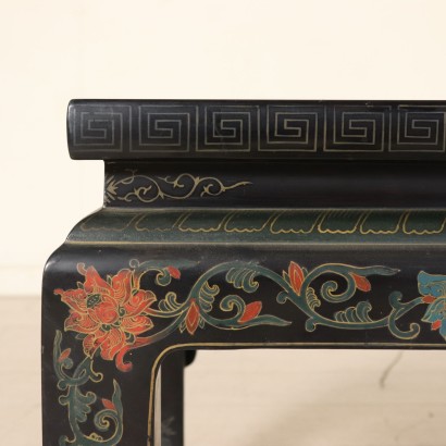 antique, small table, antique small tables, antique small table, antique Chinese small table, antique small table, neoclassical small table, 900 coffee table. Chinese coffee table.