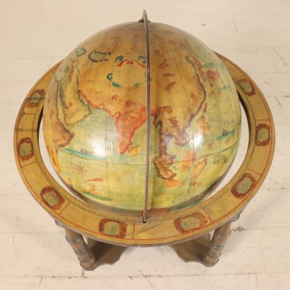 antiques, objects, antiques objects, ancient objects, ancient Italian objects, antiques objects, neoclassical objects, objects of the 900, lacquered globe.